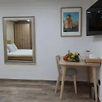 Casa Nika 4* פארמה